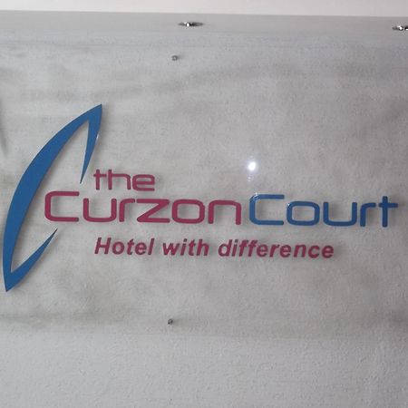 The Curzon Court Hotel Bangalore Exterior photo