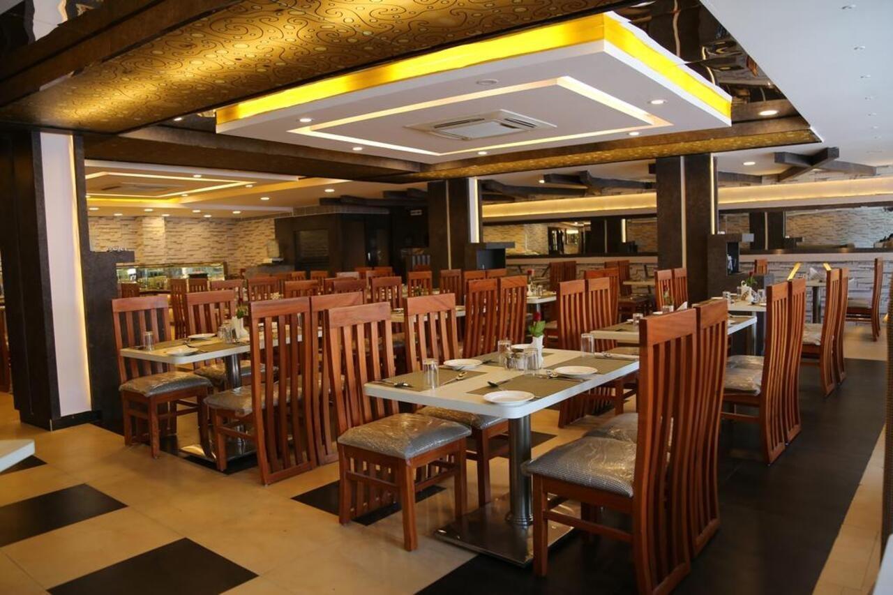 The Curzon Court Hotel Bangalore Exterior photo