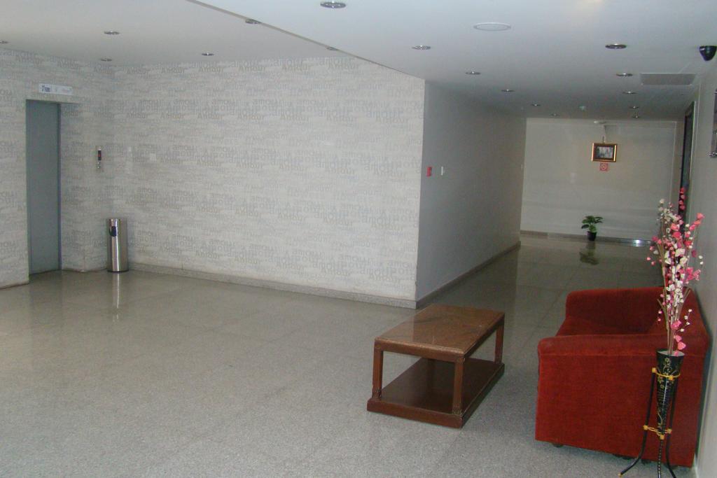 The Curzon Court Hotel Bangalore Exterior photo