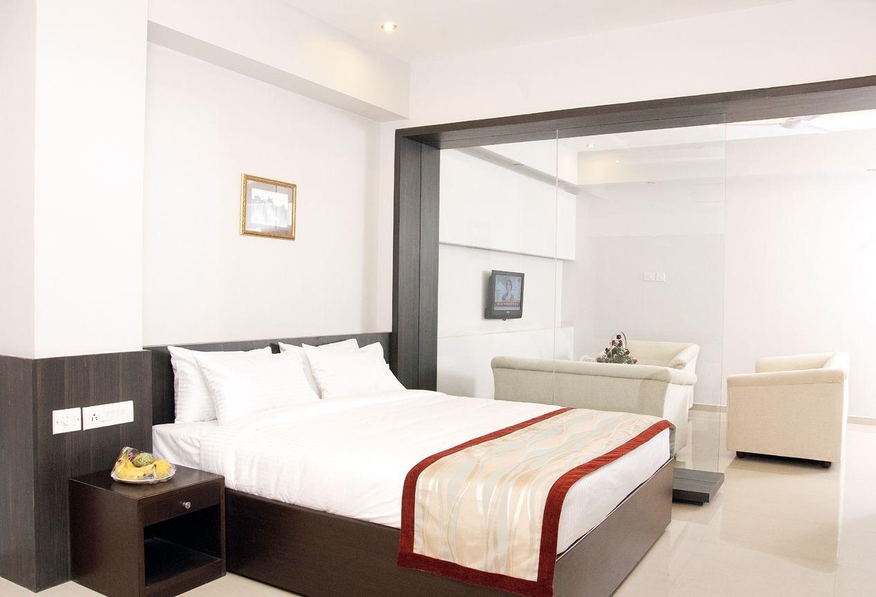 The Curzon Court Hotel Bangalore Room photo