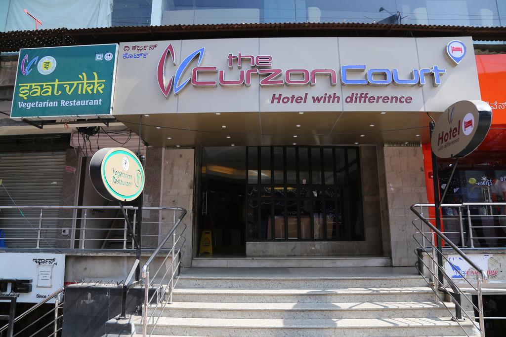 The Curzon Court Hotel Bangalore Exterior photo