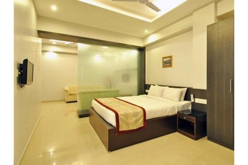 The Curzon Court Hotel Bangalore Exterior photo
