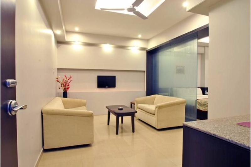 The Curzon Court Hotel Bangalore Exterior photo