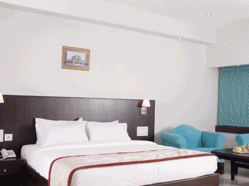 The Curzon Court Hotel Bangalore Exterior photo